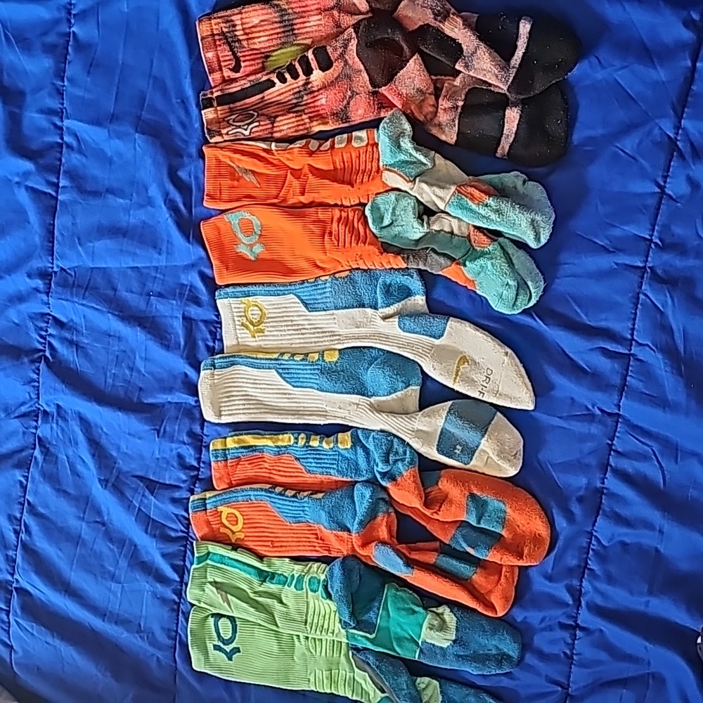 Pre-owned! 5 Pair of Men KD Elite Dri-Fit Socks
